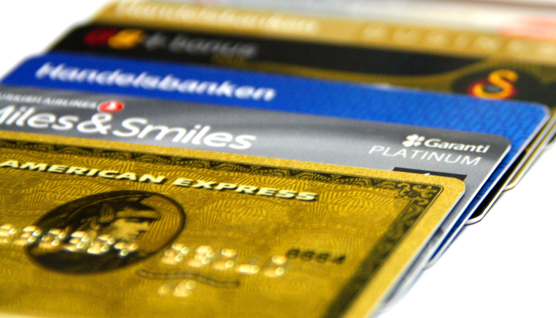 Ottieni Prove Illimitate Gratuite Utilizzando Un Finto Numero Di Carta Di Credito “Realistico”.